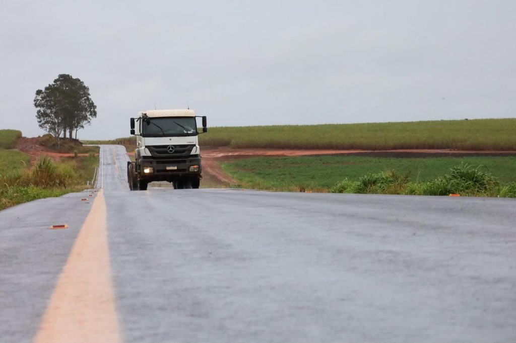 Governo do Estado inaugura pavimentação da Estrada Municipal NA-18, em Nova Andradina Governo do Estado inaugura pavimentação da Estrada Municipal NA-18, em Nova Andradina