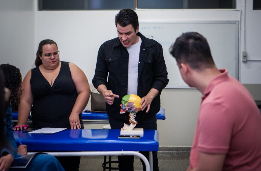 Acadêmicos vivenciam práticas inovadoras durante a Jornada de Fisioterapia da UNIGRAN