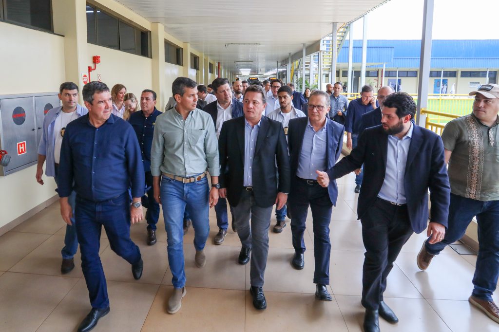 Modelo de gestão fiscal e econômica de MS ganha elogios de presidente do Paraguai e gigante do setor de carnes Modelo de gestão fiscal e econômica de MS ganha elogios de presidente do Paraguai e gigante do setor de carnes