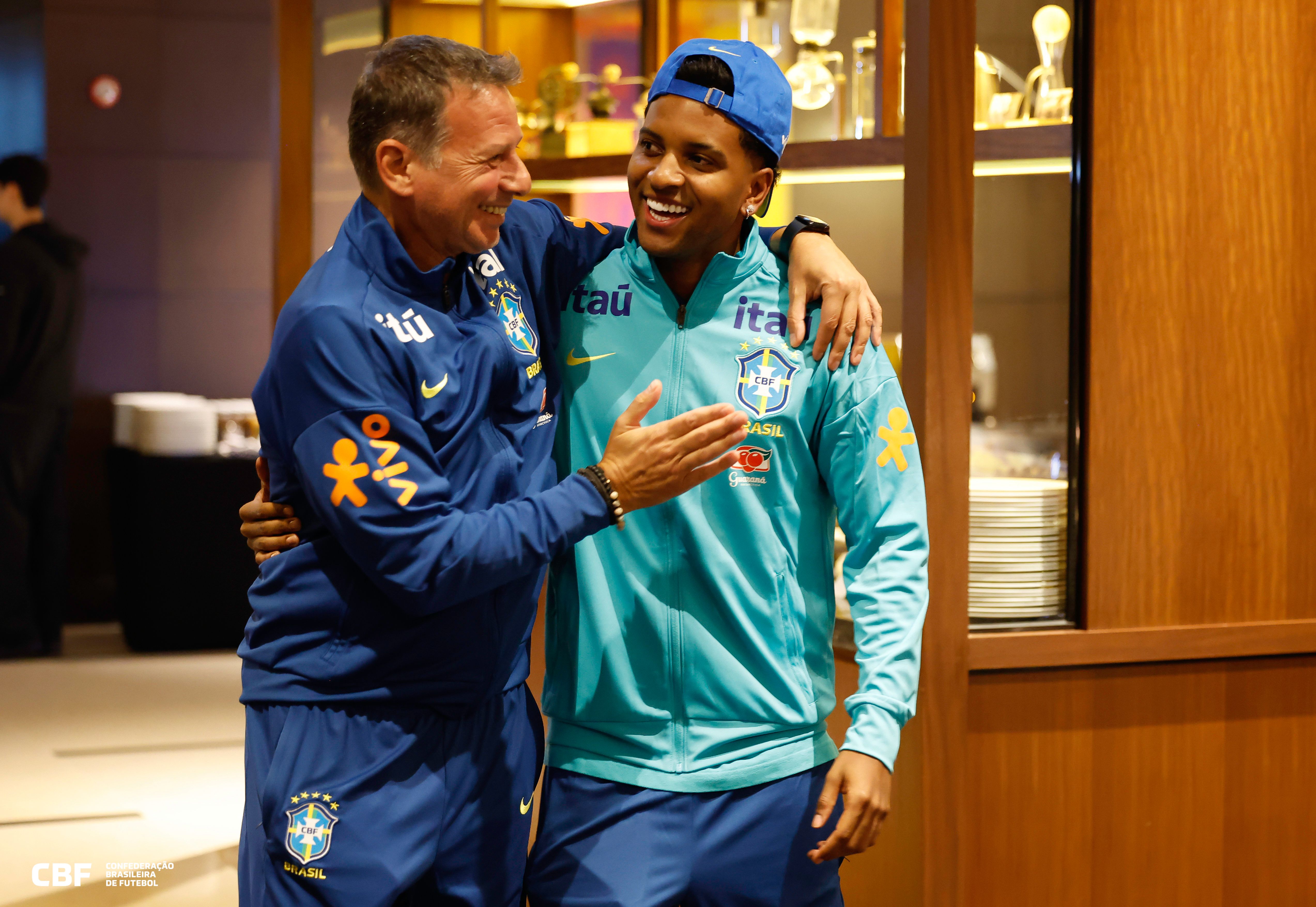 Rodrygo retorna à Seleção em sua “melhor versão” e exalta reencontro com Ancelotti Rodrygo retorna à Seleção em sua “melhor versão” e exalta reencontro com Ancelotti