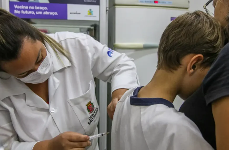 Vacina contra HPV reduz em 58% casos de câncer de colo de útero