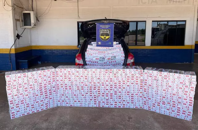 Ponta Porã: Motorista foge após ficar preso em trilhos com R$ 105 mil em cigarros
