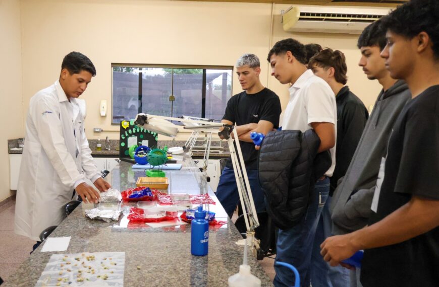 “Podemos transformar o olhar de alguém sobre o futuro”, diz acadêmica sobre Feira das Profissões