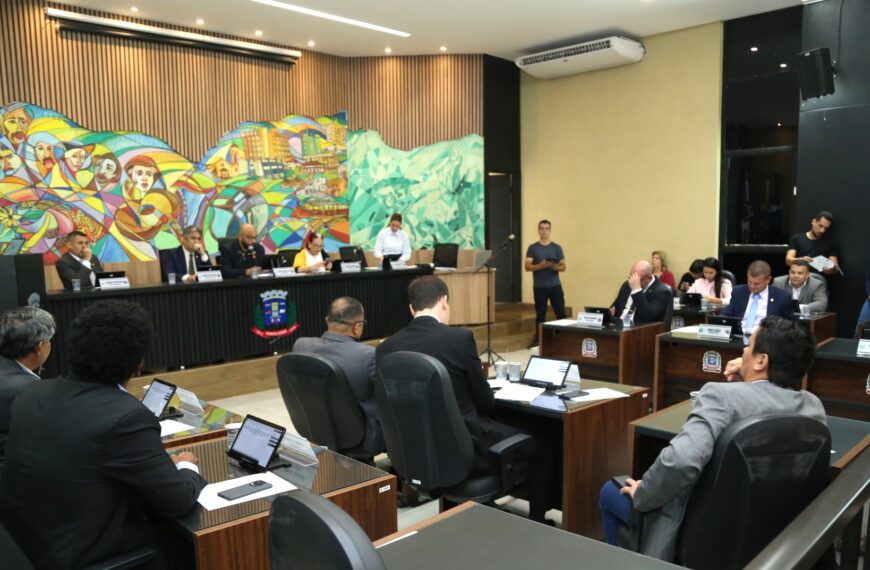 Câmara antecipa sessão para votar Orçamento e eleger Mesa Diretora