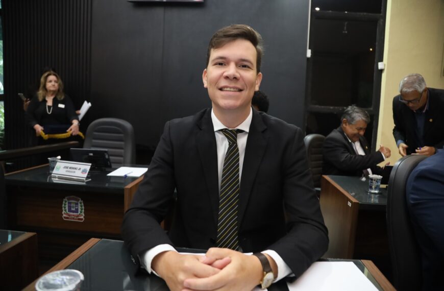 Gabriel Arce solicita sinalização integral na Avenida São João e limpeza urgente no Córrego São João Mirim