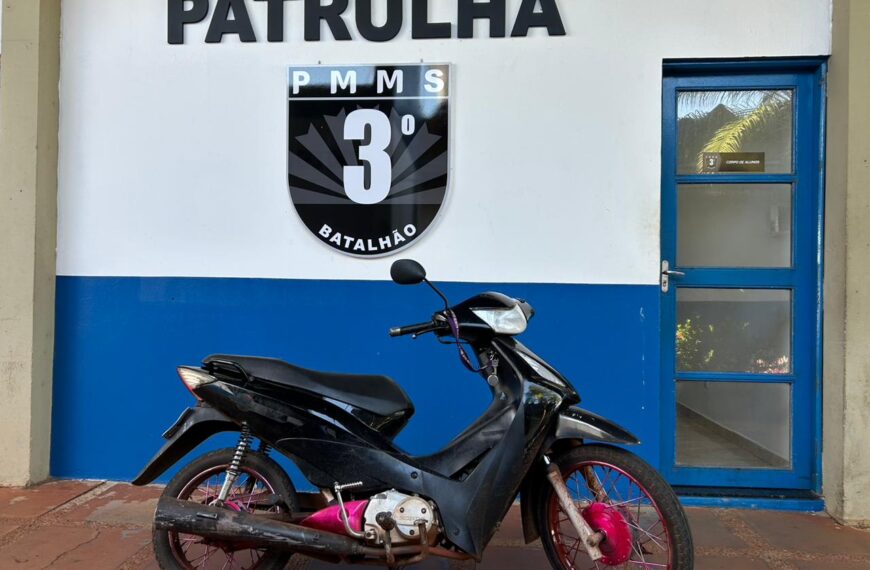 Polícia Militar recupera motocicleta com registo de roubo/furto; condutor fugiu