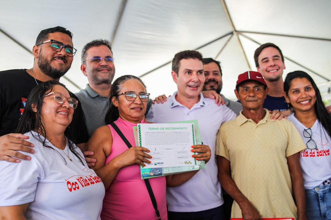 Ministério das Cidades entrega moradias na Vila da Barca, em Belém