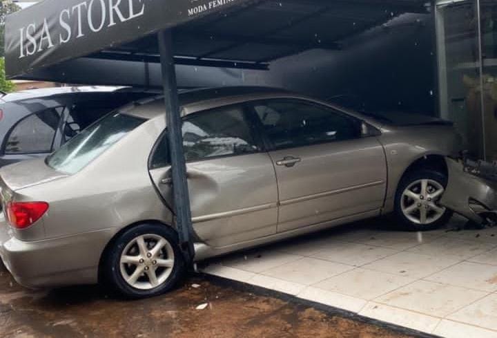 Acidente de trânsito termina com apreensão de grande quantidade de maconha em Ponta Porã