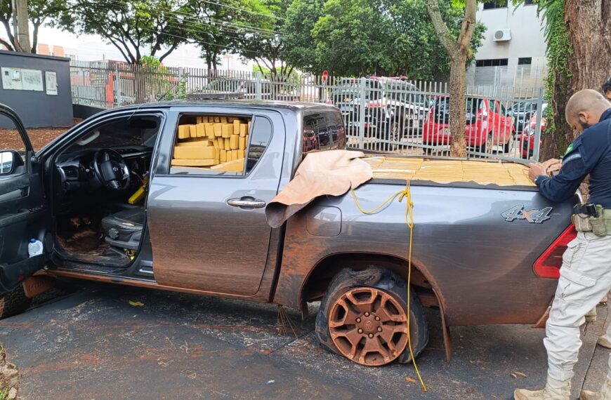 Após perseguição e tiros, PRF apreende caminhonete carregada com maconha em Dourados