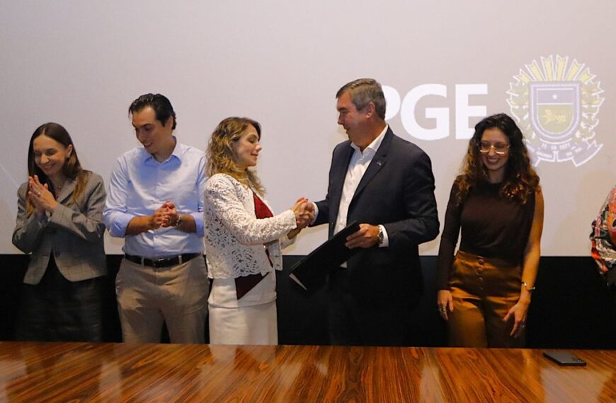 Transparência e inclusão: Governo de MS assina decreto para tornar linguagem pública mais clara ao cidadão