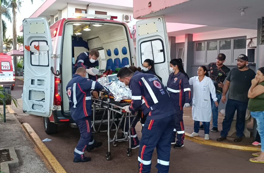 Adolescente tem as pernas esmagadas e fica em estado gravíssimo após acidente com maquinário