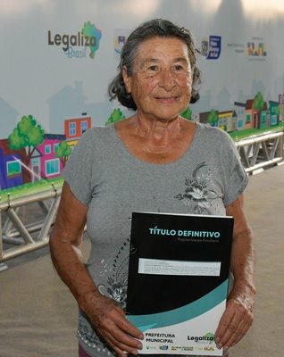 Documento na mão: mais de 300 famílias do Mato Grosso do Sul recebem títulos definitivos de posse de suas casas