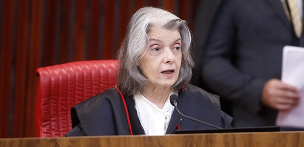 Cármen Lúcia marca eleição no TSE e antecipa ritos de sucessão