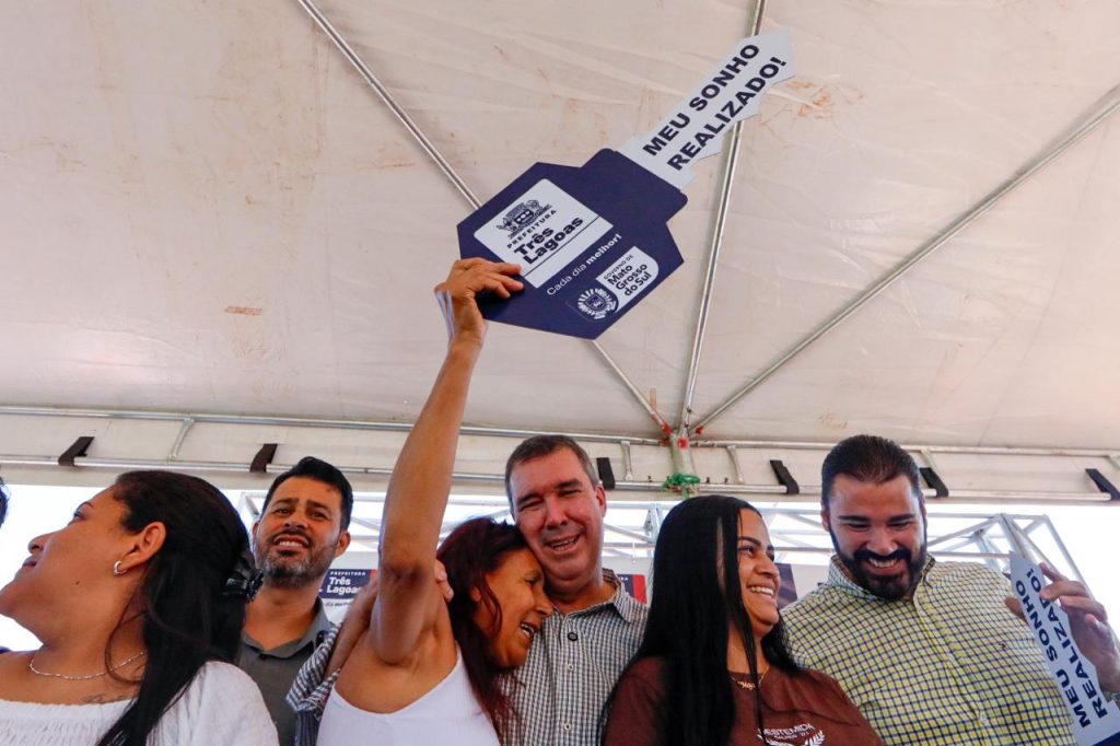Com entrega de casas populares, Governo de Mato Grosso do Sul beneficia população de Três Lagoas Com entrega de casas populares, Governo de Mato Grosso do Sul beneficia população de Três Lagoas