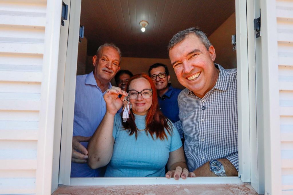 Com entrega de casas populares, Governo de Mato Grosso do Sul beneficia população de Três Lagoas Com entrega de casas populares, Governo de Mato Grosso do Sul beneficia população de Três Lagoas