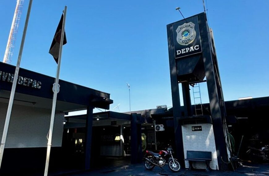 Suspeito é detido ao sair de supermercado sem pagar carnes para churrasco