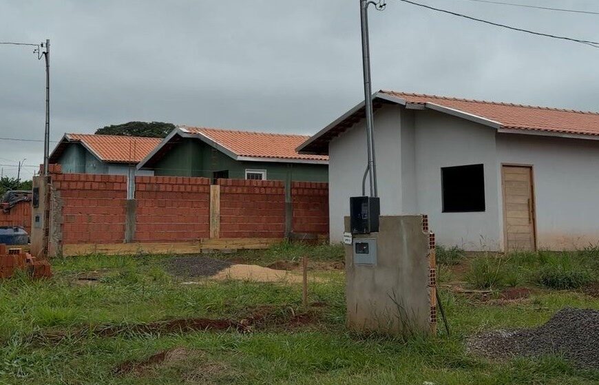 Prefeitura reúne famílias beneficiadas pelo programa Lote Urbanizado