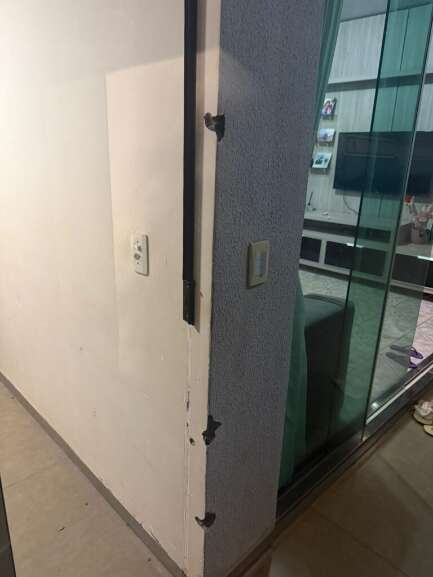 Funcionários de câmara municipal são alvos de atentados a tiros
