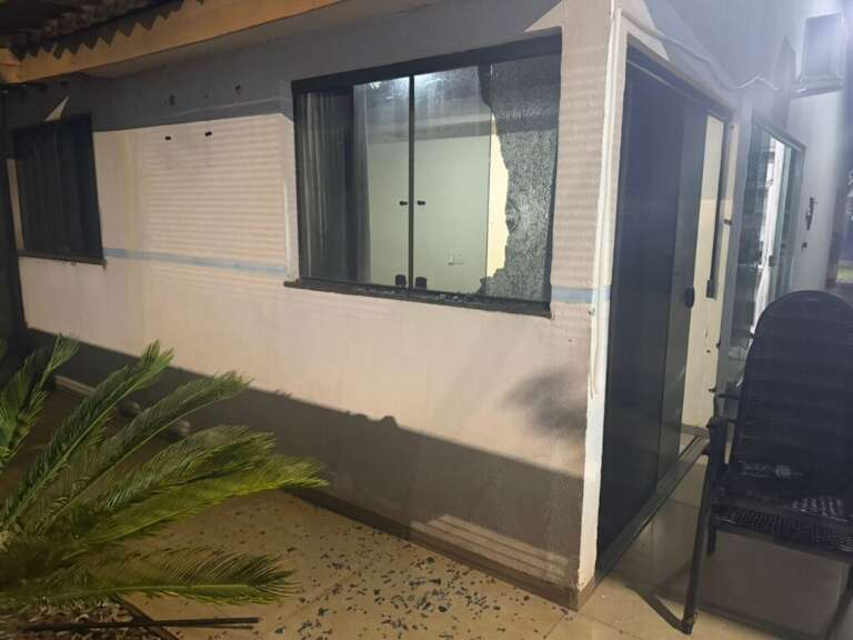 Funcionários de câmara municipal são alvos de atentados a tiros