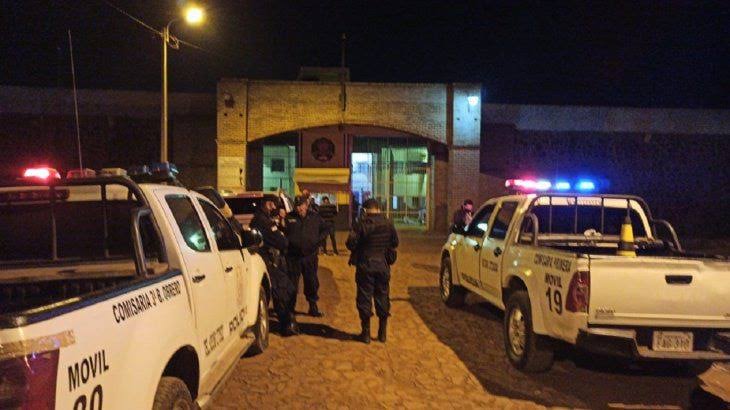 Membro do PCC é esfaqueado enquanto dormia em cela