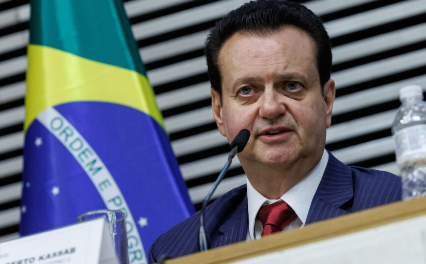 Kassab nega relação com Vorcaro, mas evita falar sobre correligionários