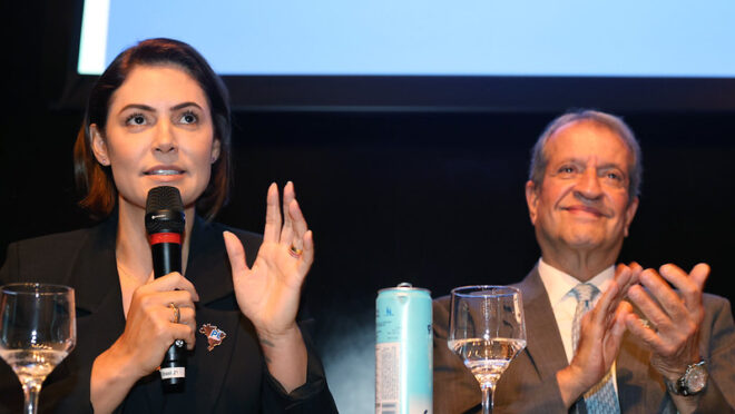 Apoio do PL a Ciro Gomes amplia pressão sobre Michelle Bolsonaro