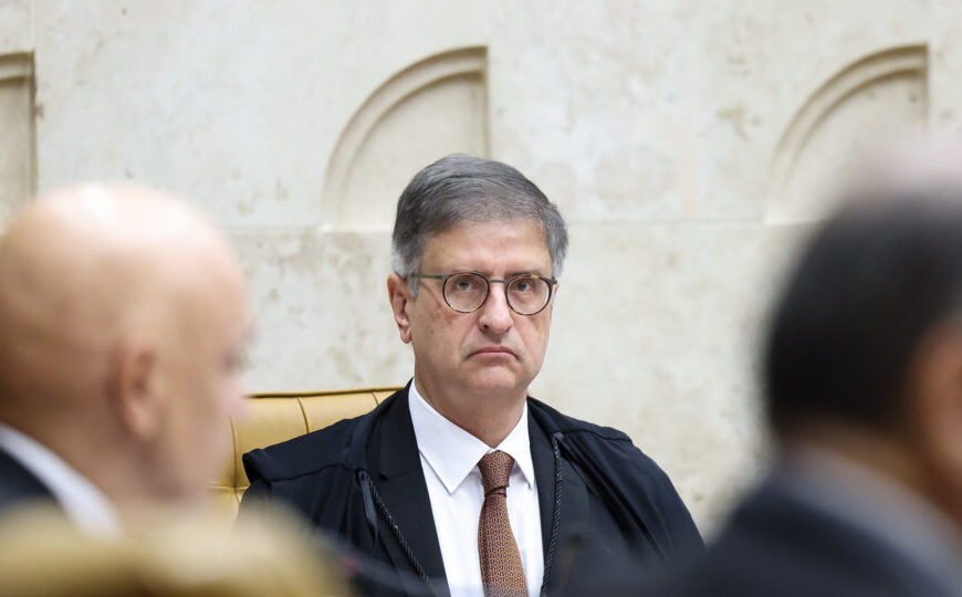 Transparência Internacional vê “inação grave” da PGR em relação a contrato entre Viviane Barci e Vorcaro