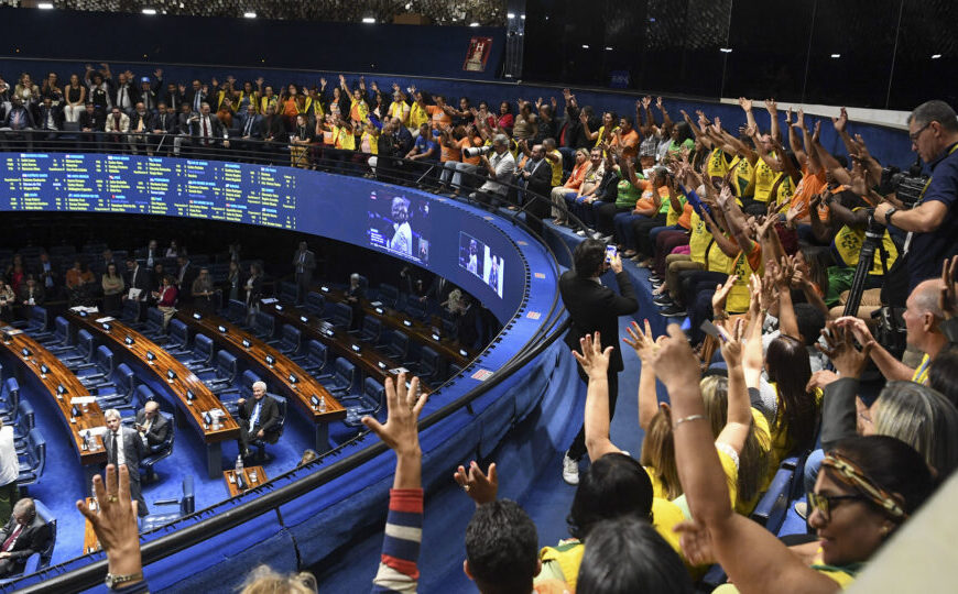 Como votou cada senador na PEC que beneficia agentes de saúde e impõe revés ao governo