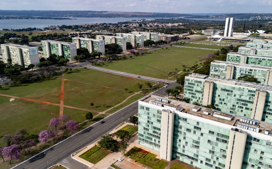 Governo anuncia desbloqueio de R$ 5,7 bilhões no Orçamento