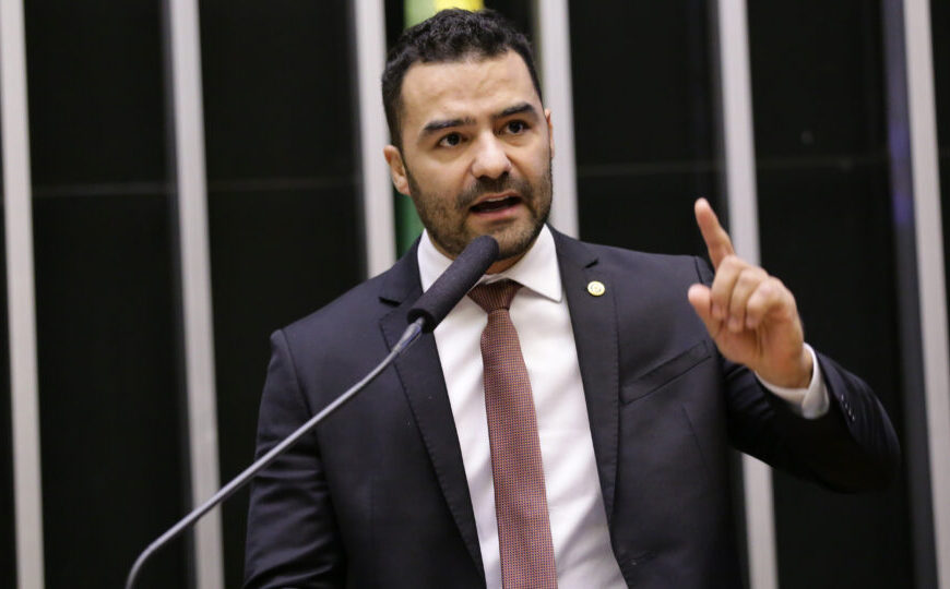Moraes barra tentativa de Mamãe Falei de voltar à política