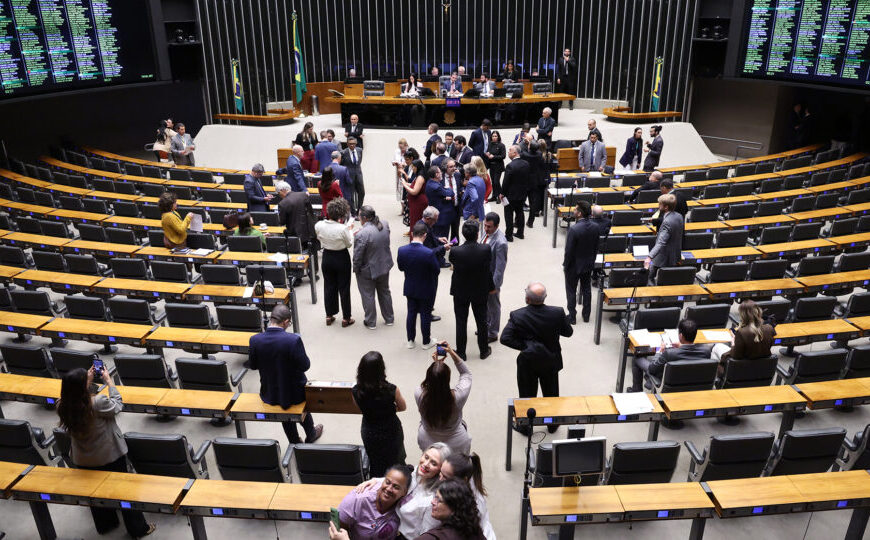 Câmara aprova MP que destina arrecadação com bets para a PF