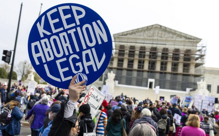 Como a militância transformou o aborto de “mal necessário” em algo positivo