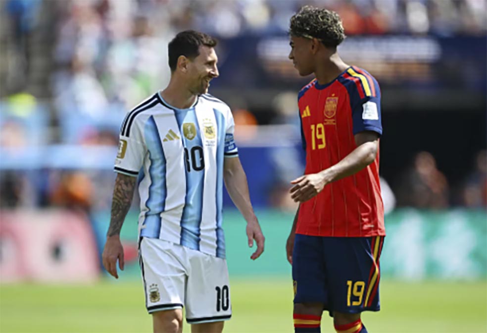 Espanha conquista bicampeonato mundial e frustra sonho argentino