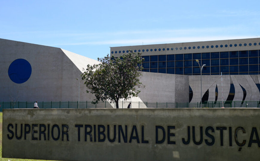 Câmara aprova regulamentação de barreira a recursos no STJ