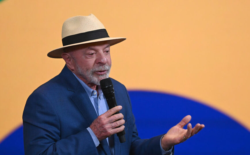 Lula mente com facilidade constrangedora e finge que nunca governou