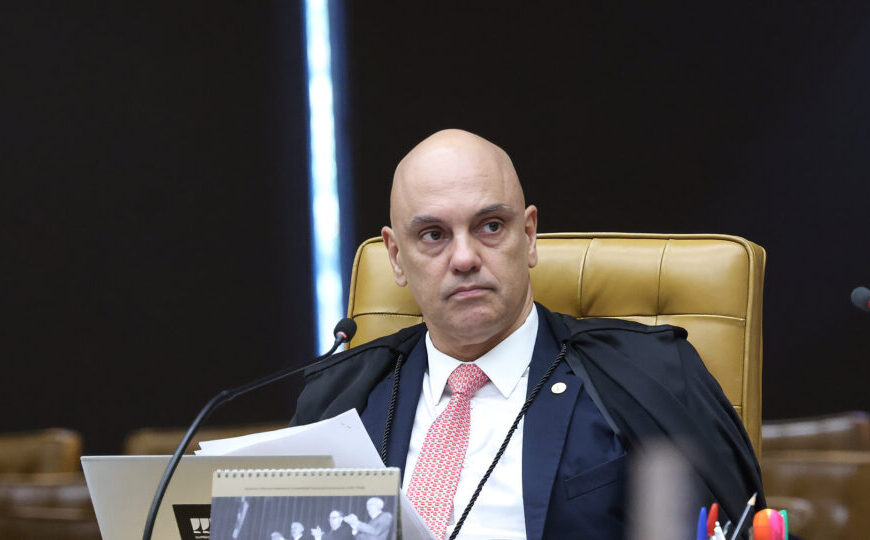 Alexandre de Moraes rebate críticas sobre inquérito contra jornalista do caso Dino