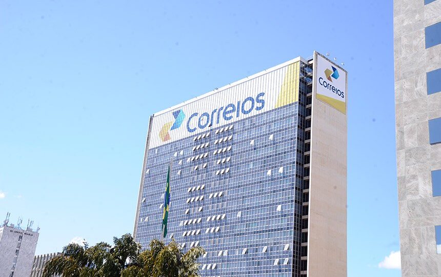 Após empréstimo de R$ 12 bilhões, governo quer repassar R$ 6 bilhões aos Correios