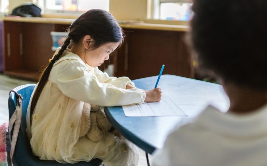 Alfabetização: por que tantas crianças ainda têm dificuldade para aprender a ler e escrever?
