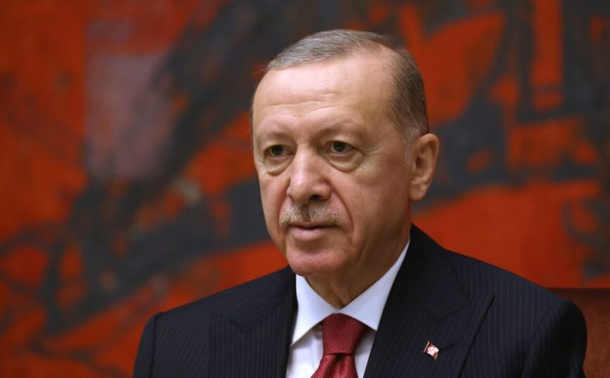 Na guerra de Putin, o maior vencedor até agora é Erdoğan — com a ajuda de um velho cardeal