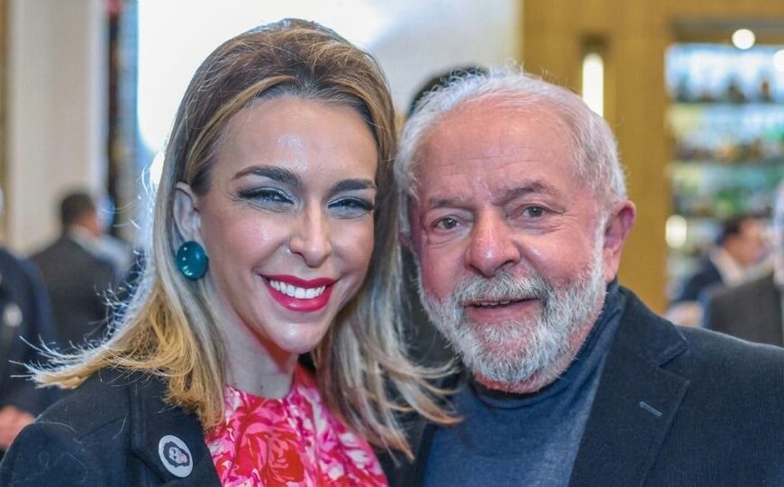 Celular de Roberta ainda tem muito a revelar, mas Lulinha só deve ser chamado pela PF após 2º turno