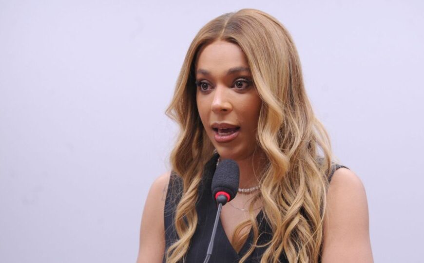 Mendonça libera post de Erika Hilton sobre Nossa Senhora, mas mantém cerco a fake news