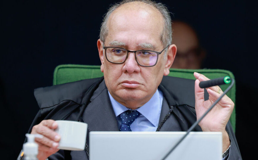 Gilmar pede a Fachin para adiar sessão sobre Moraes e incluir relatório sobre Mendonça