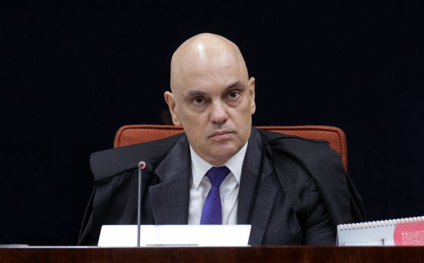 Moraes acusa Mendonça de manter sigilo do caso Master para proteger “grupo político”