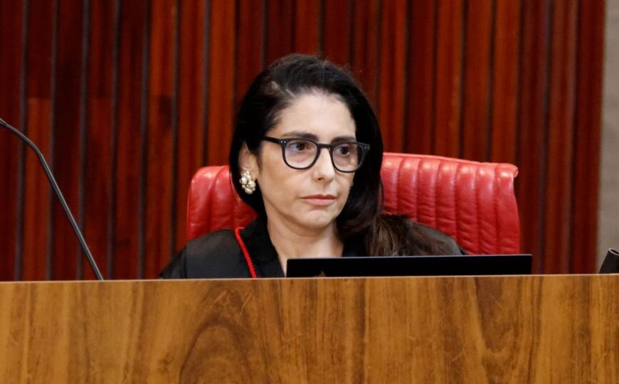 TSE suspende site que oferece criptomoedas por apoio a Flávio