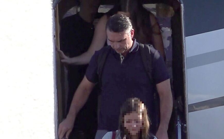 Flávio Bolsonaro articula pedido de asilo político nos Estados Unidos