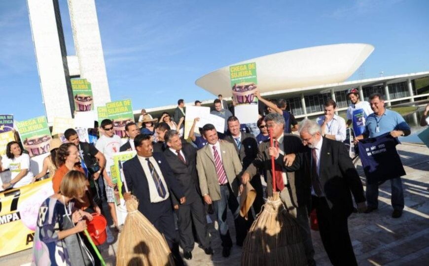 Lei da Ficha Limpa: o Congresso pode mudar uma lei que nasceu de iniciativa popular?